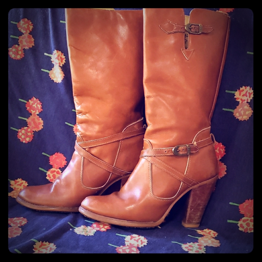 Rare Caramel Brown Vintage Zodiac Boots sz9 Solid wooden heel, beautiful leather
